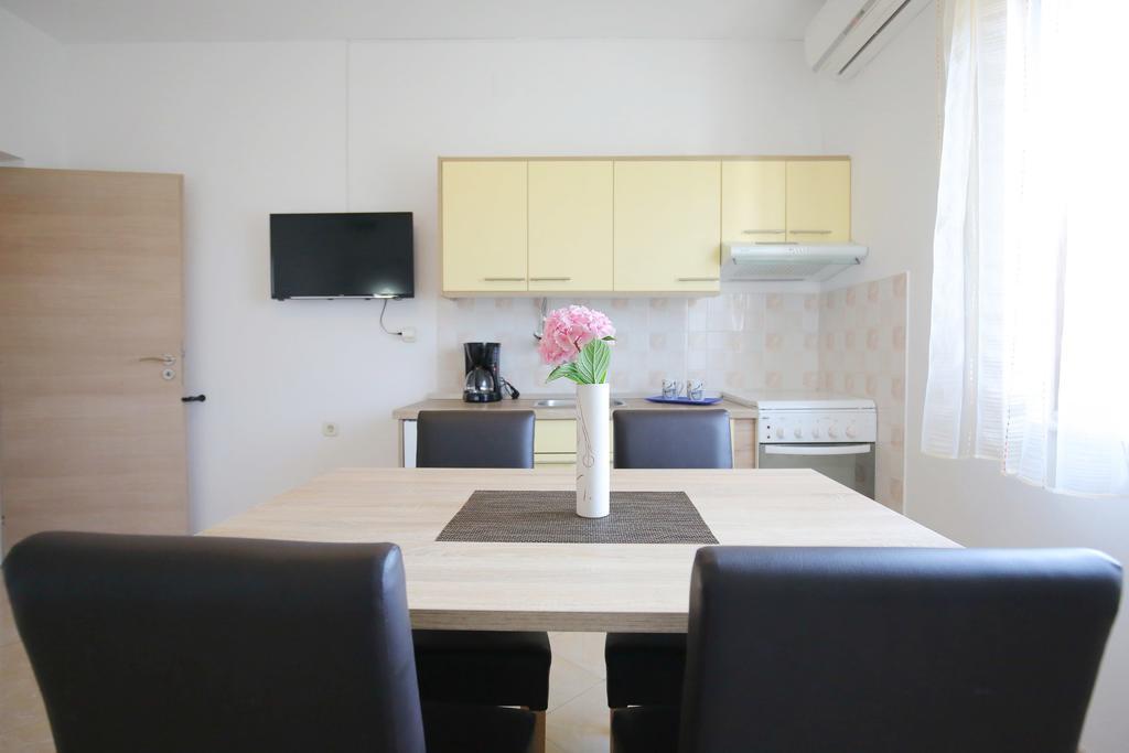 Apartments Lena Sukošan Zewnętrze zdjęcie