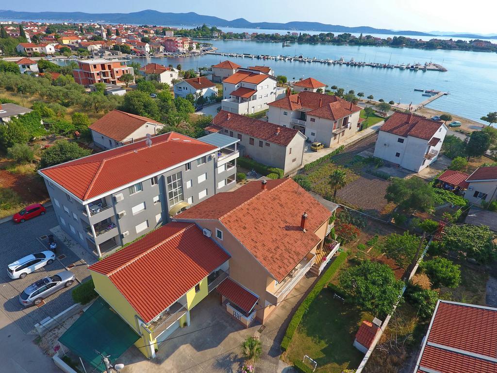 Apartments Lena Sukošan Zewnętrze zdjęcie